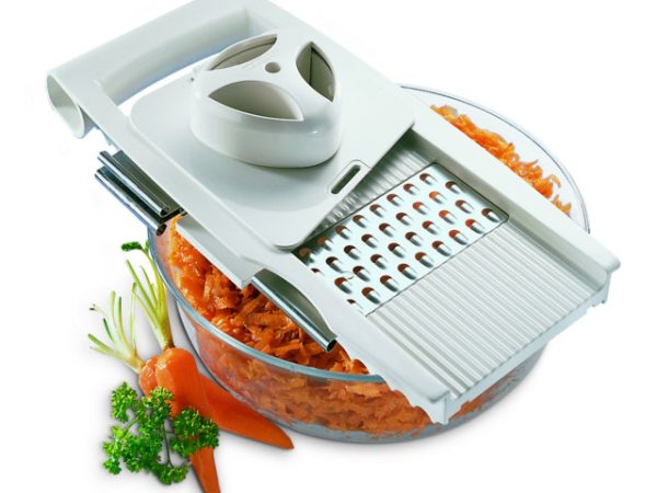 מנדולינה ידנית רב תכליתית לעבודה במטבח בעלת 5 סכינים